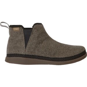 Chaco Revel Chelsea V-Gore boot with a felted upper and rubber sole Size 8.5